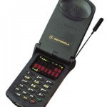 Оригинальный StarTAC и его GSM-вариант StarTAC 130, появившийся в 1998 году 